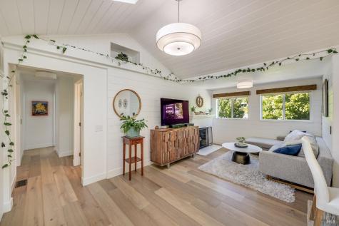 679 Cherry Street Novato CA 94945