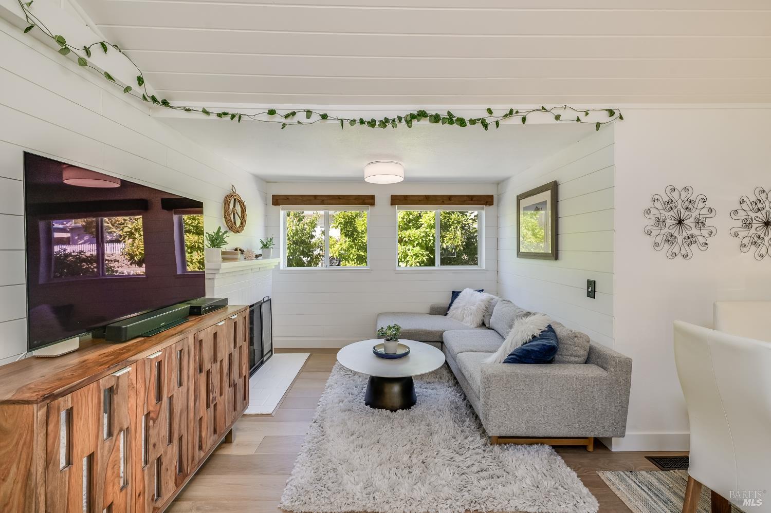 679 Cherry Street Novato CA 94945