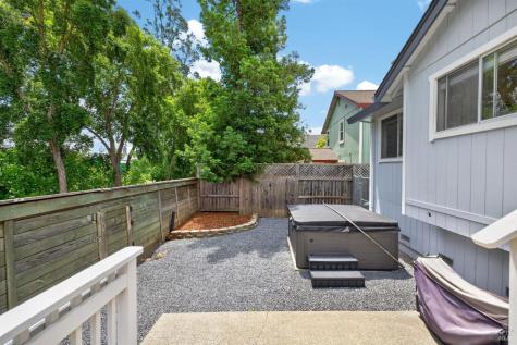 3532 Banyan Street Santa Rosa CA 95403
