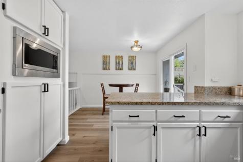 3532 Banyan Street Santa Rosa CA 95403