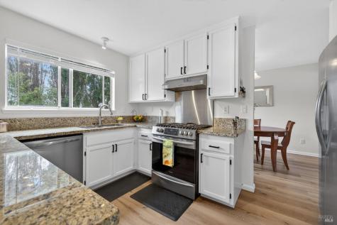 3532 Banyan Street Santa Rosa CA 95403