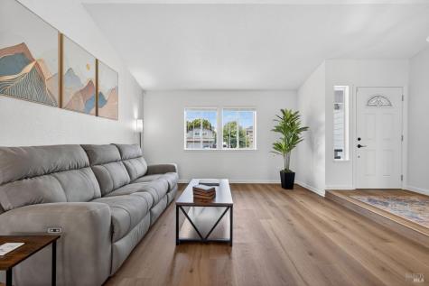 3532 Banyan Street Santa Rosa CA 95403