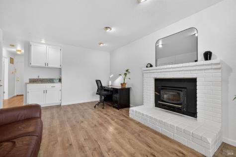 3532 Banyan Street Santa Rosa CA 95403