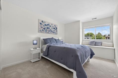 3532 Banyan Street Santa Rosa CA 95403