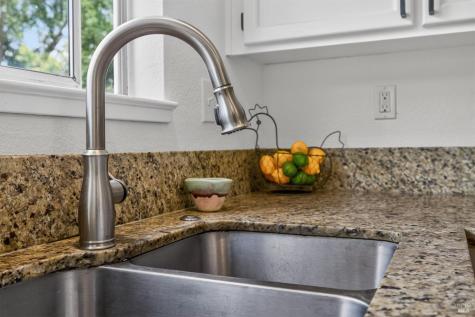 3532 Banyan Street Santa Rosa CA 95403