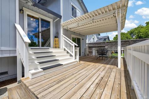 3532 Banyan Street Santa Rosa CA 95403