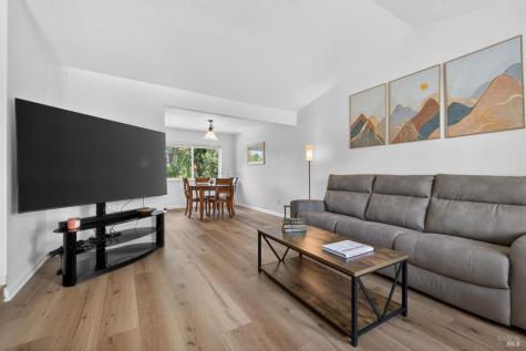 3532 Banyan Street Santa Rosa CA 95403