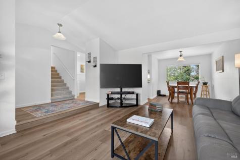 3532 Banyan Street Santa Rosa CA 95403