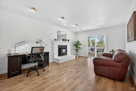 3532 Banyan Street Santa Rosa CA 95403