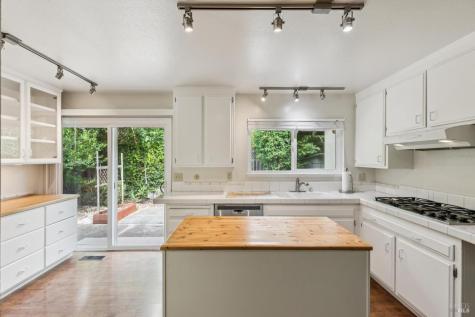 230 Flint Court Sonoma CA 95476