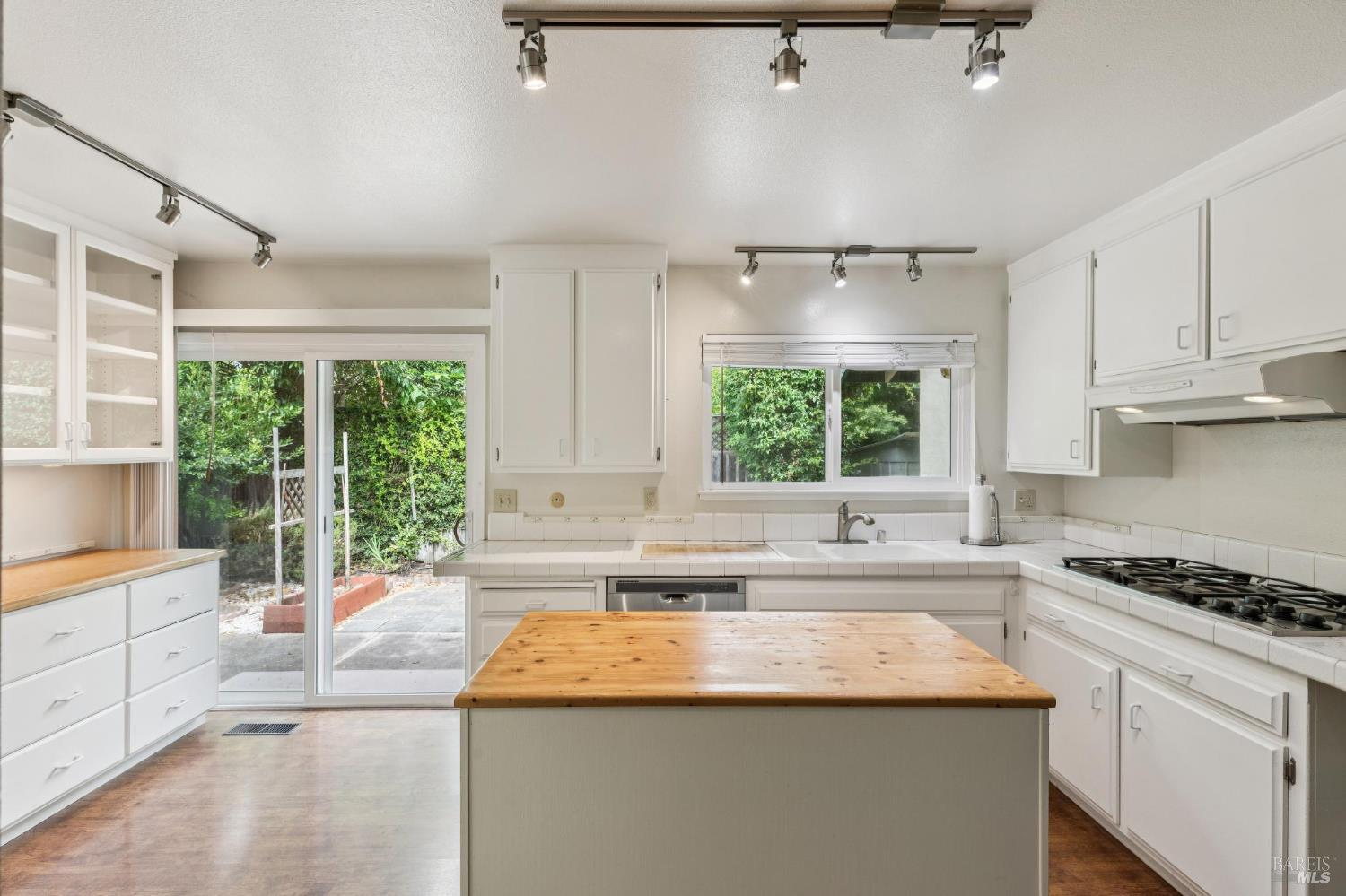 230 Flint Court Sonoma CA 95476