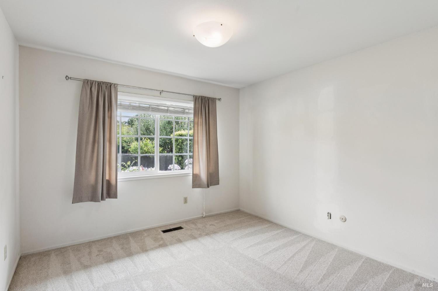 230 Flint Court Sonoma CA 95476