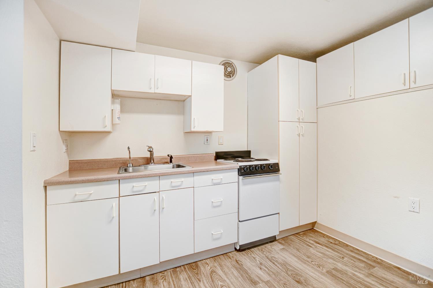 530 Bloomfield Road Sebastopol CA 95472