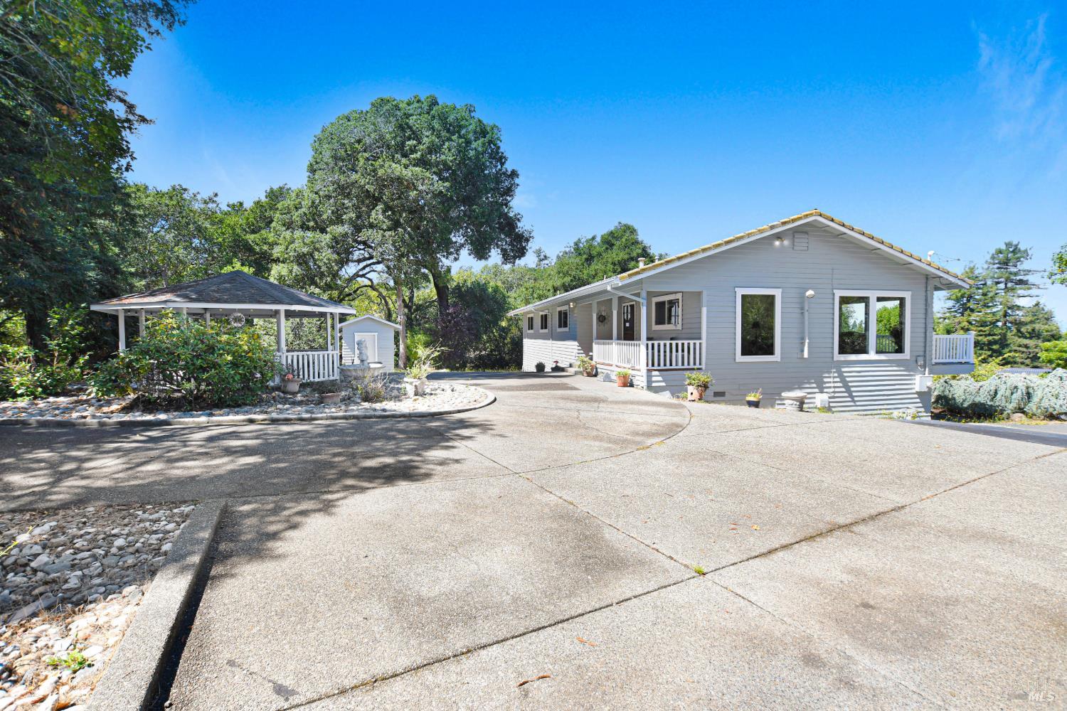 530 Bloomfield Road Sebastopol CA 95472