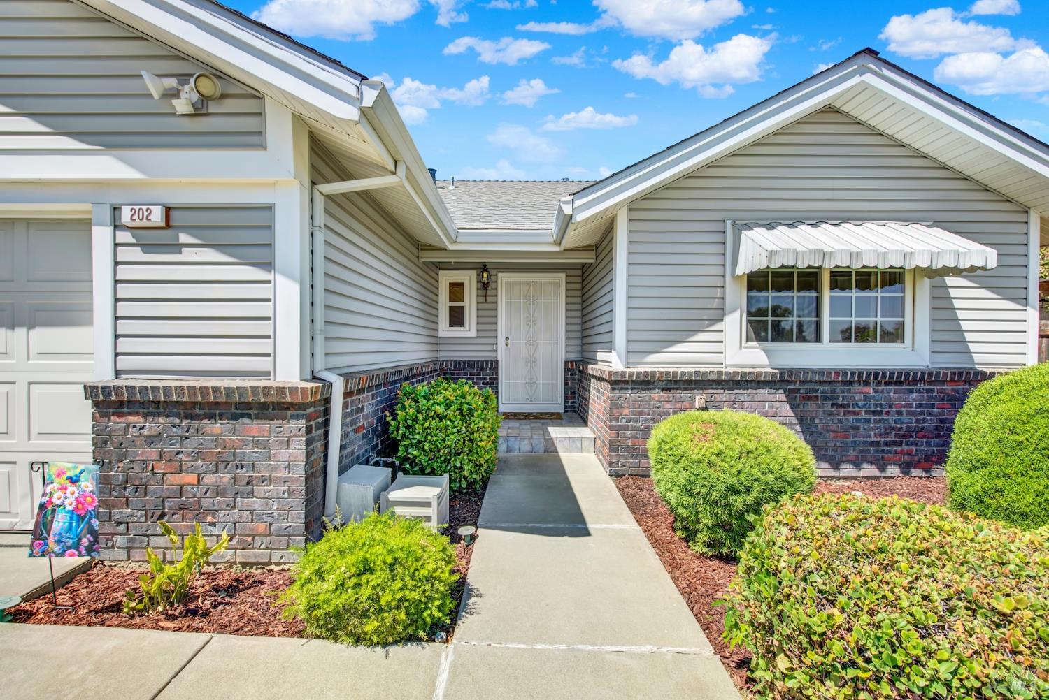 202 White Sands Drive Vacaville CA 95687