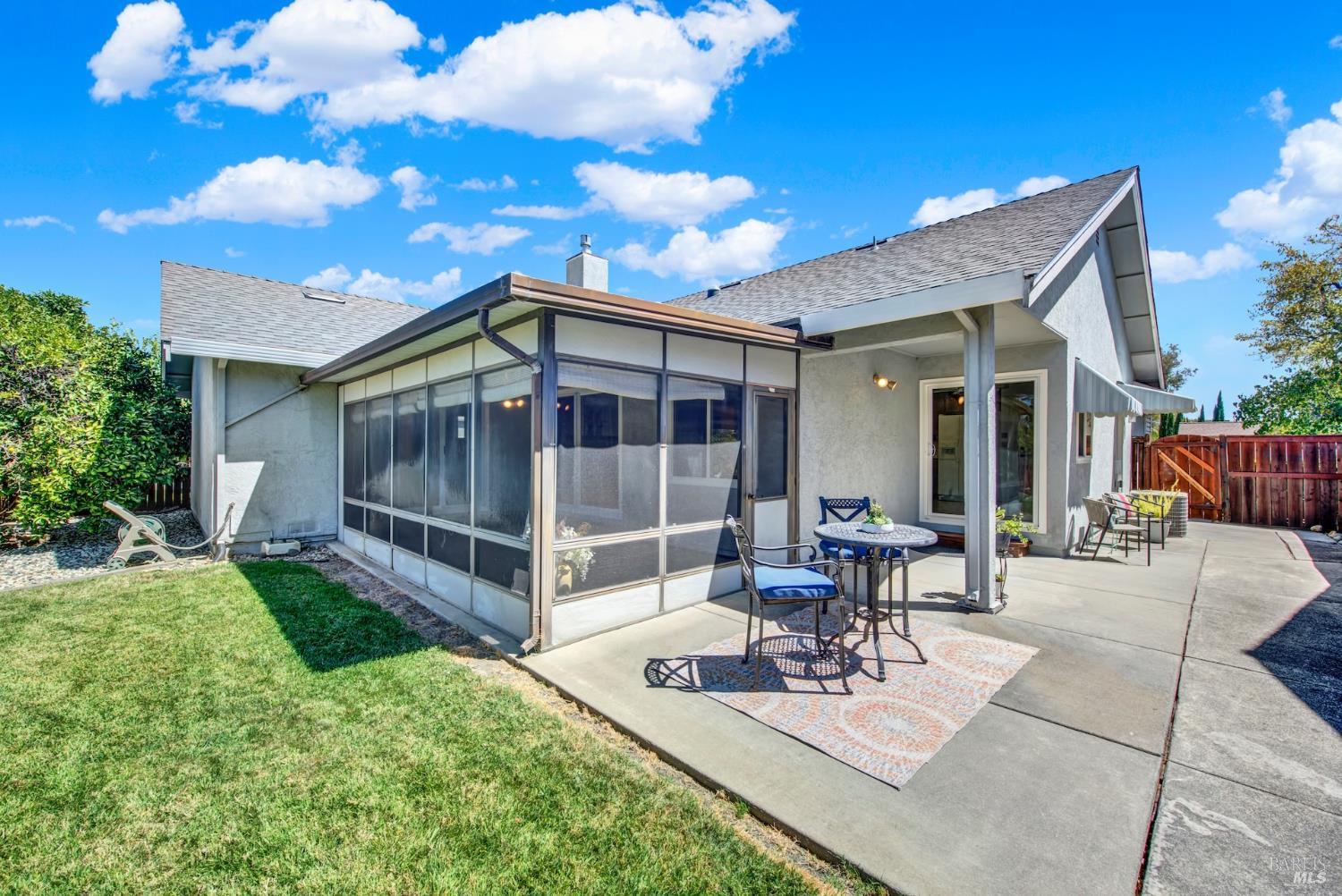 202 White Sands Drive Vacaville CA 95687