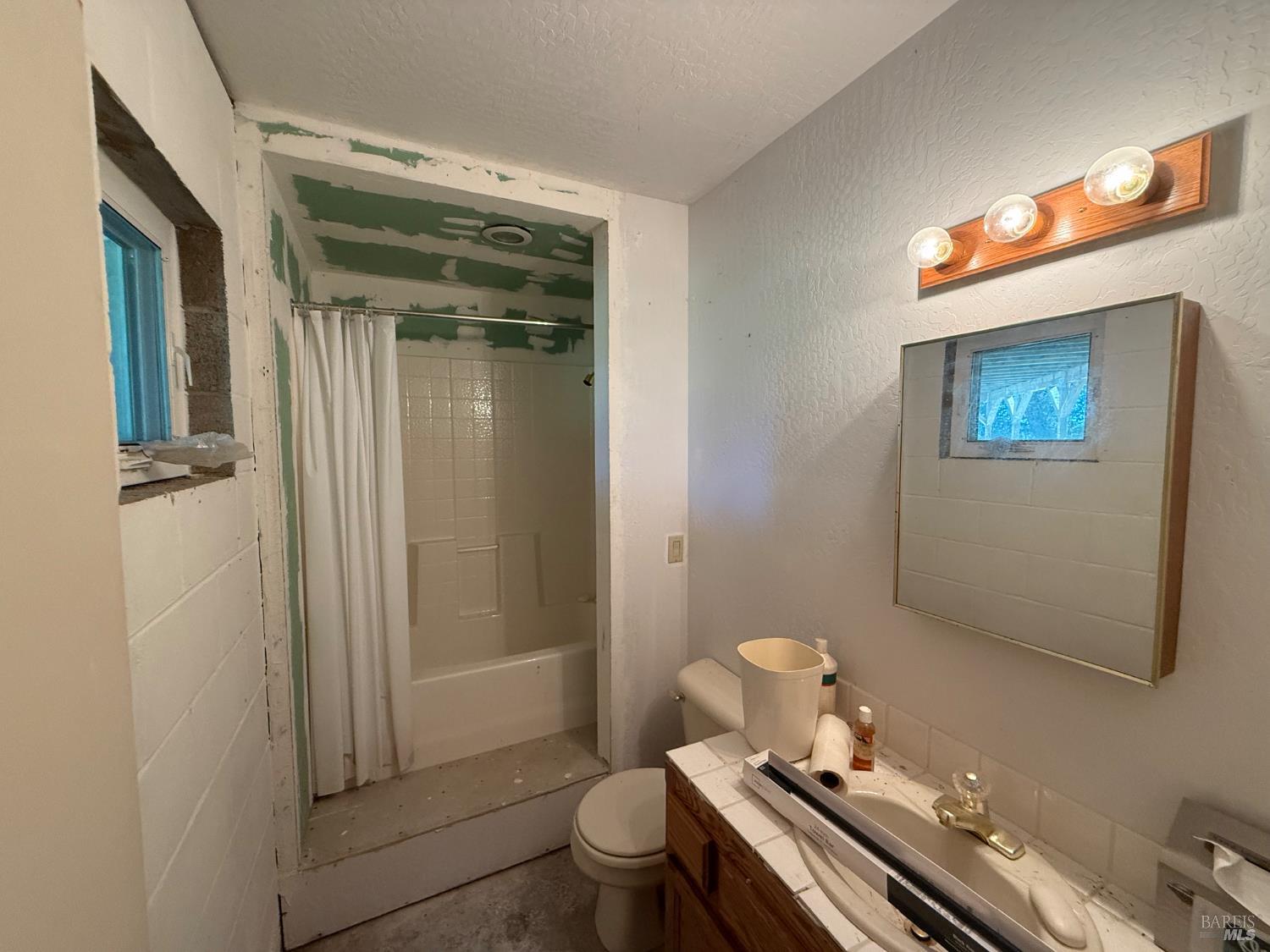 46960 Fox Rock Road Laytonville CA 95454