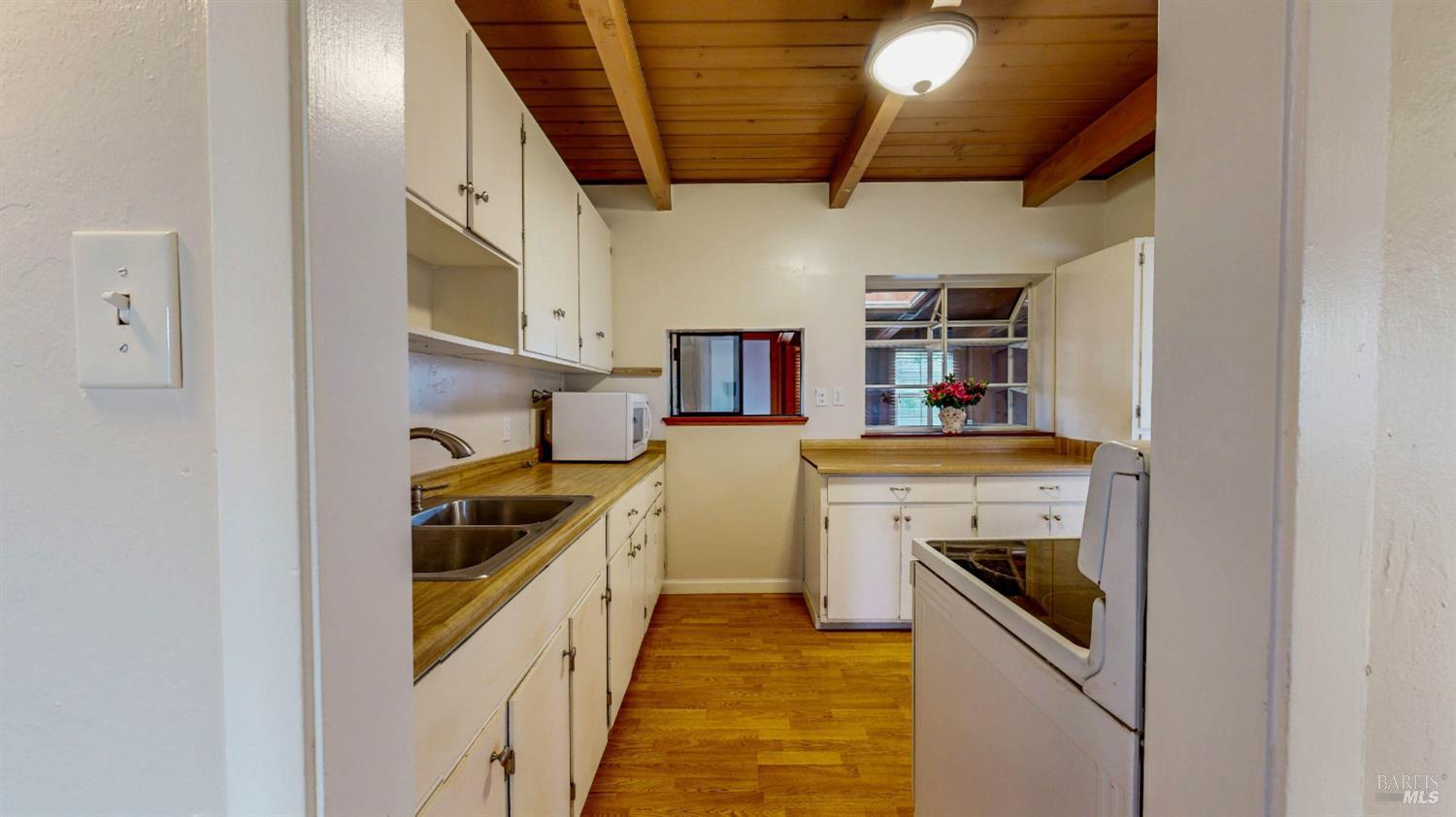 879 Yulupa Avenue Santa Rosa CA 95405
