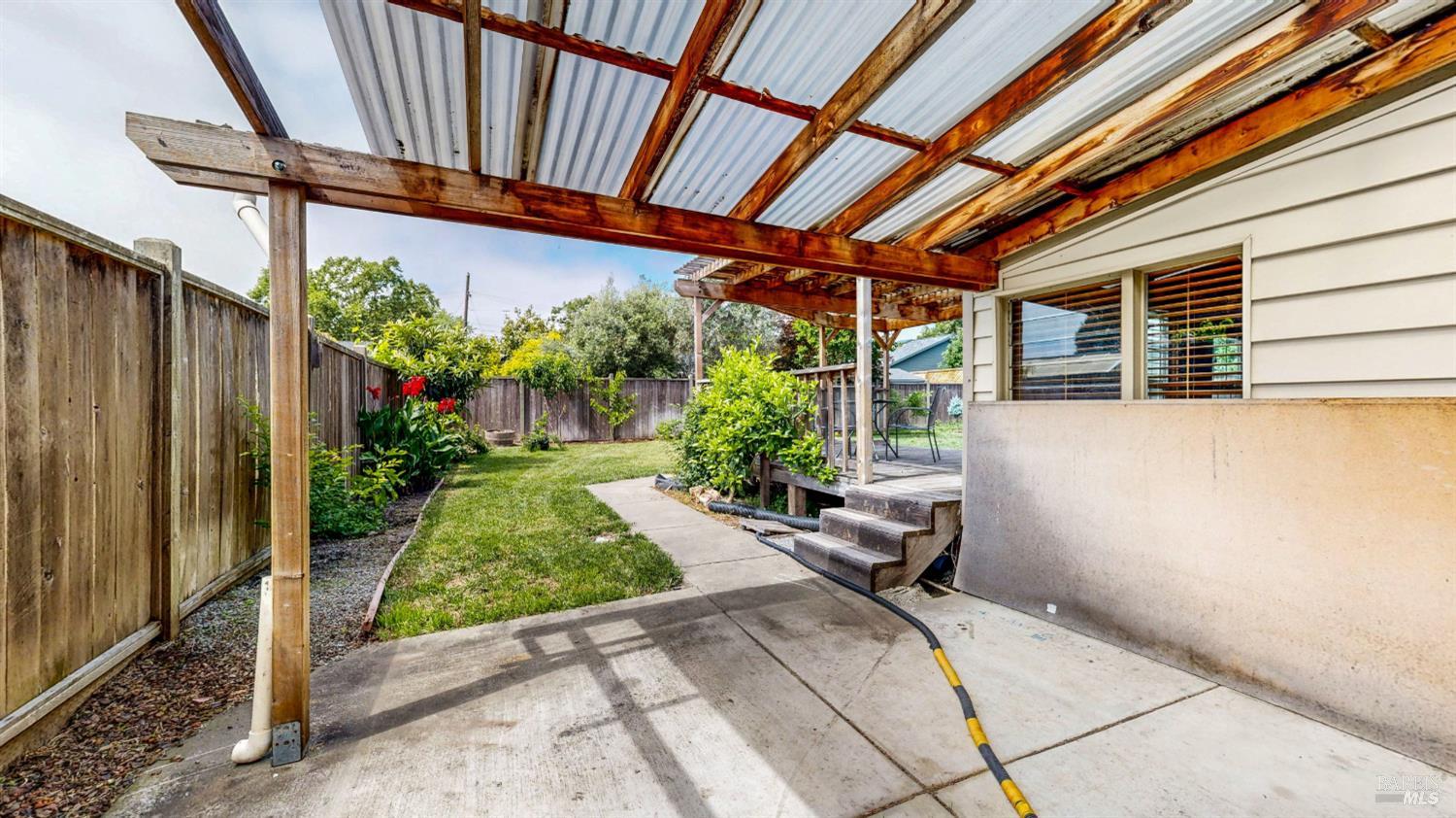 879 Yulupa Avenue Santa Rosa CA 95405