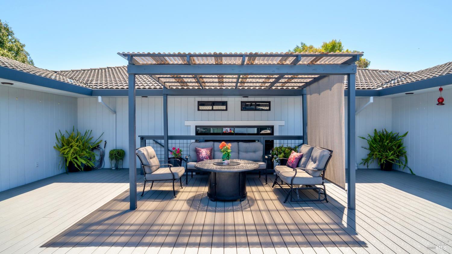530 Oasis Drive Santa Rosa CA 95407