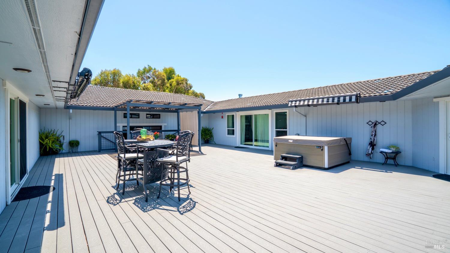 530 Oasis Drive Santa Rosa CA 95407