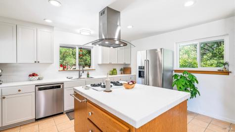 530 Oasis Drive Santa Rosa CA 95407