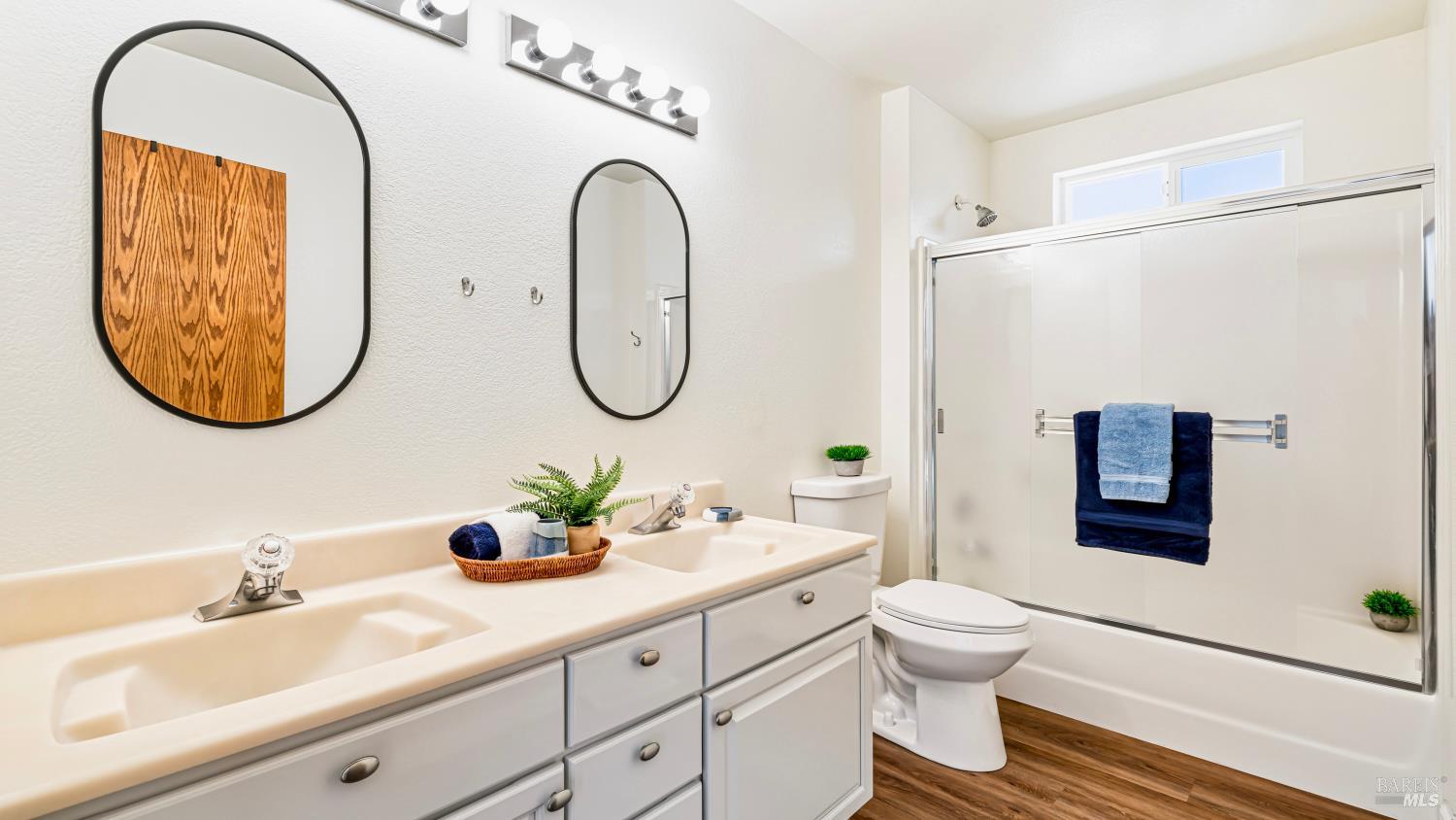 530 Oasis Drive Santa Rosa CA 95407