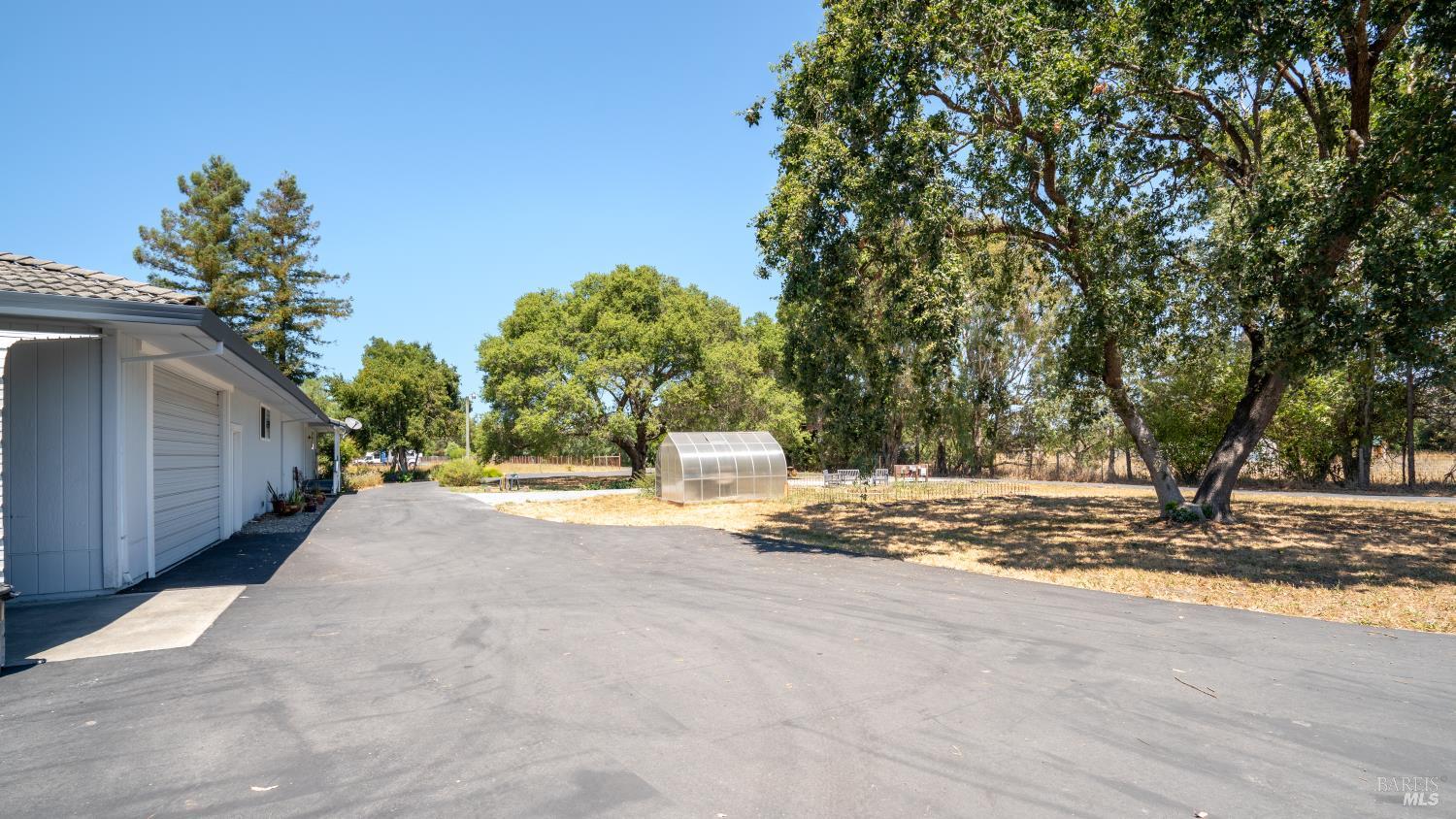 530 Oasis Drive Santa Rosa CA 95407