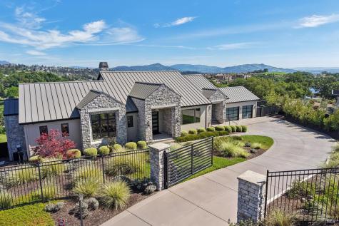 3758 Skyfarm Drive Santa Rosa CA 95403