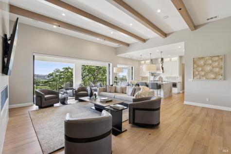 3758 Skyfarm Drive Santa Rosa CA 95403