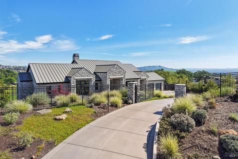 3758 Skyfarm Drive Santa Rosa CA 95403