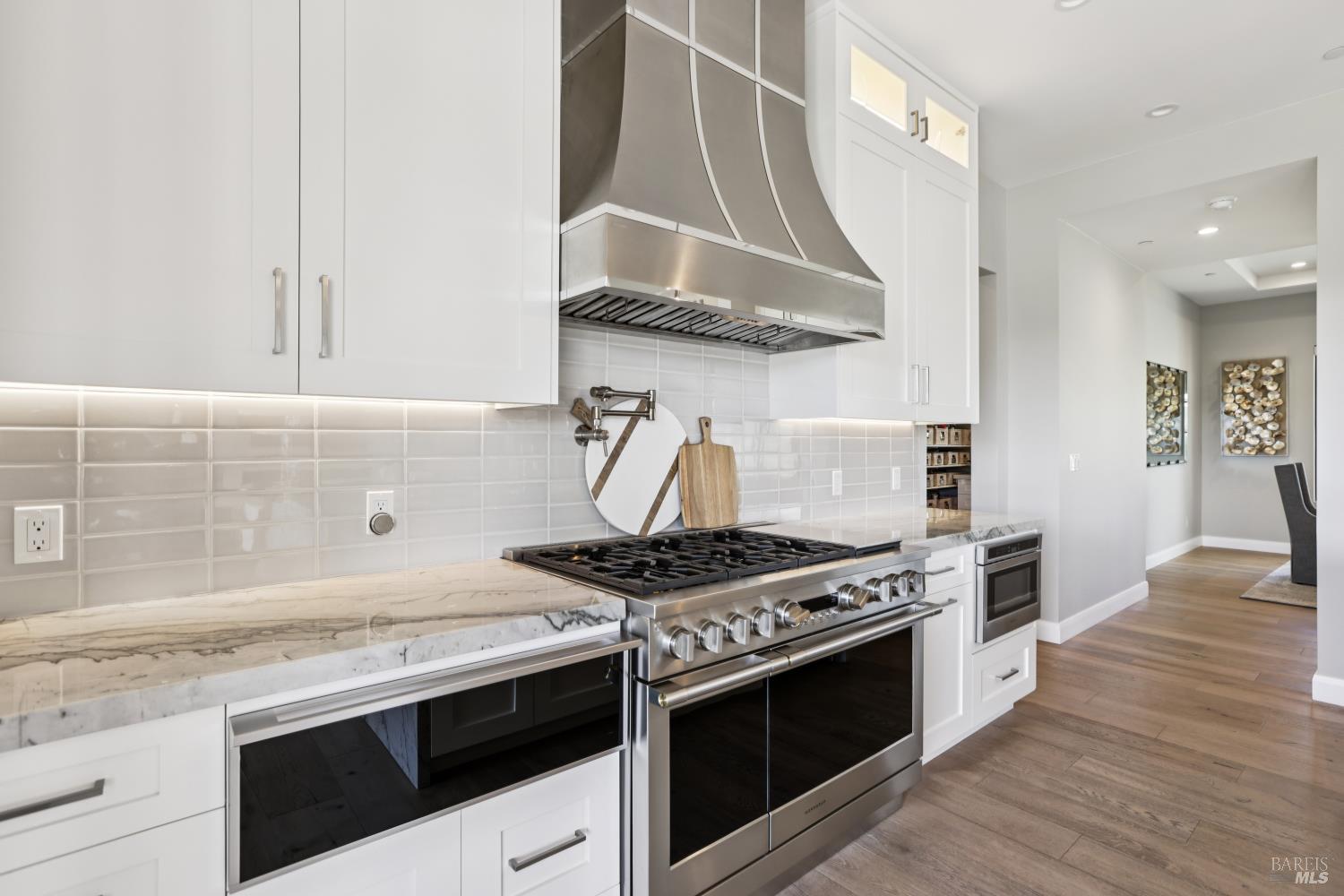 3758 Skyfarm Drive Santa Rosa CA 95403