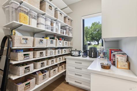 3758 Skyfarm Drive Santa Rosa CA 95403