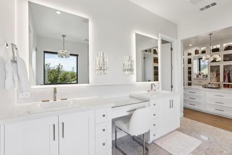 3758 Skyfarm Drive Santa Rosa CA 95403