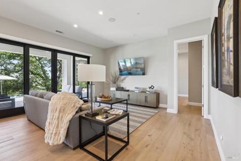 3758 Skyfarm Drive Santa Rosa CA 95403
