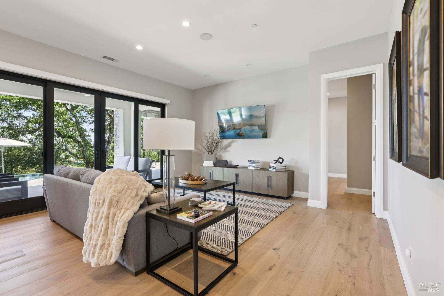 3758 Skyfarm Drive Santa Rosa CA 95403