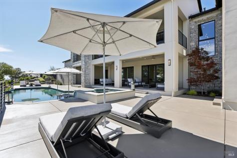 3758 Skyfarm Drive Santa Rosa CA 95403