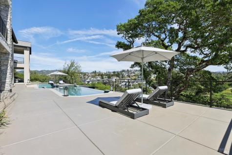 3758 Skyfarm Drive Santa Rosa CA 95403