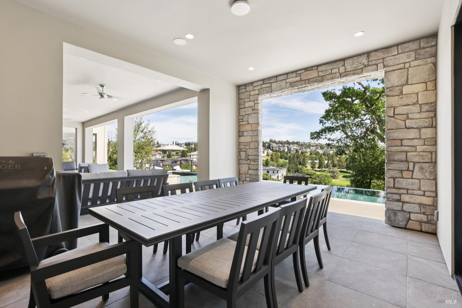3758 Skyfarm Drive Santa Rosa CA 95403