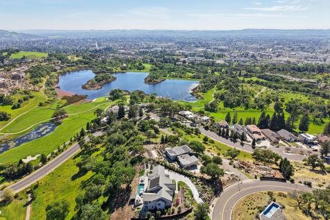 3758 Skyfarm Drive Santa Rosa CA 95403