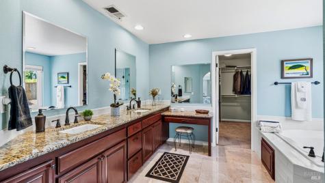 1450 Nighthawk Place Santa Rosa CA 95409