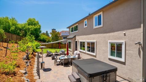 1450 Nighthawk Place Santa Rosa CA 95409