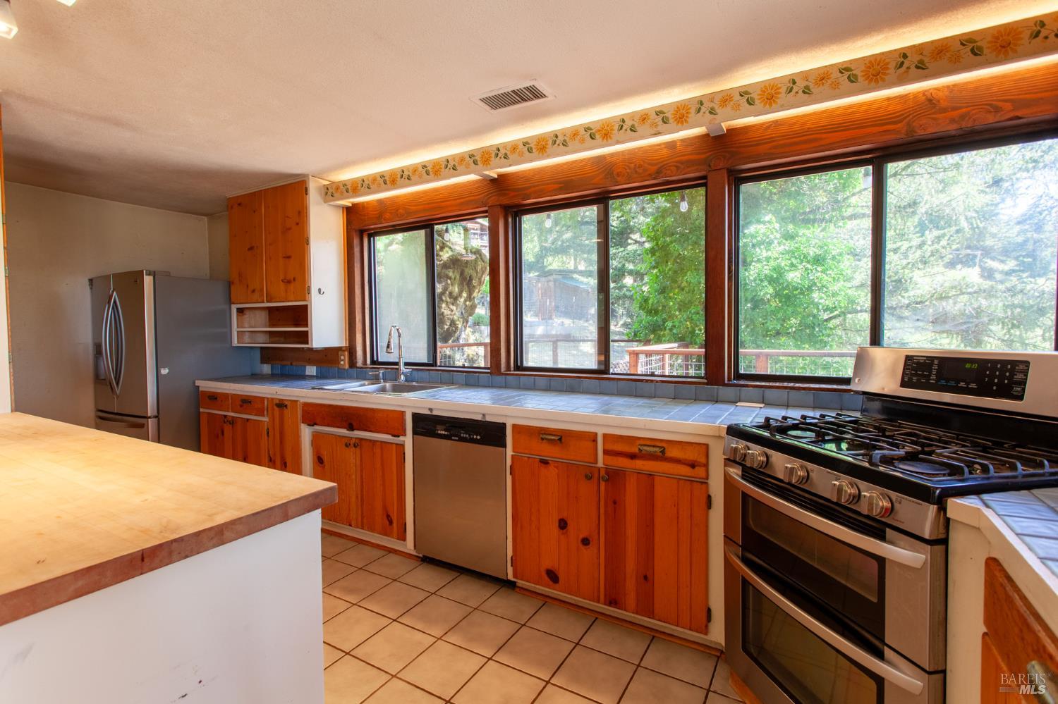 26961 Poppy Drive Willits CA 95490