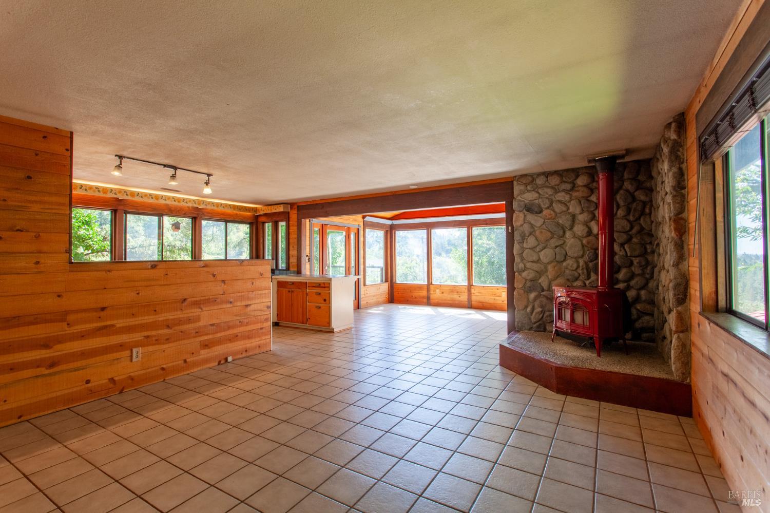 26961 Poppy Drive Willits CA 95490