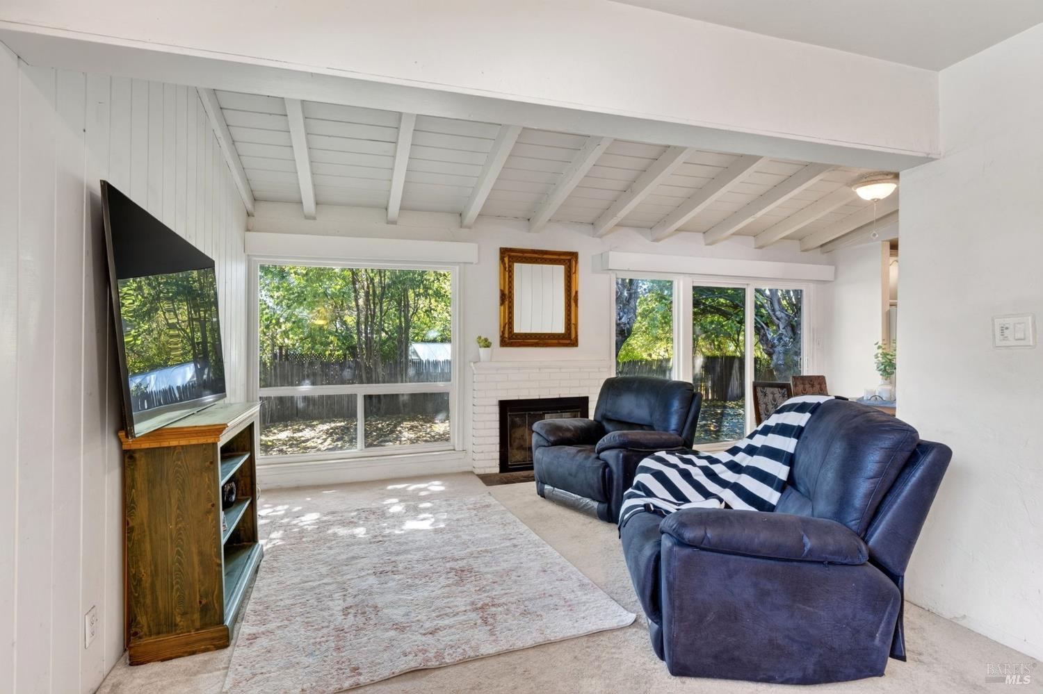 128 Burlington Drive Petaluma CA 94952
