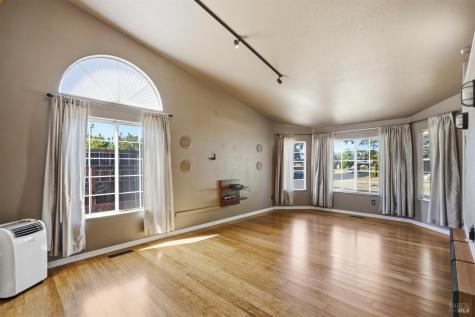 7095 Hastings Place Windsor CA 95492
