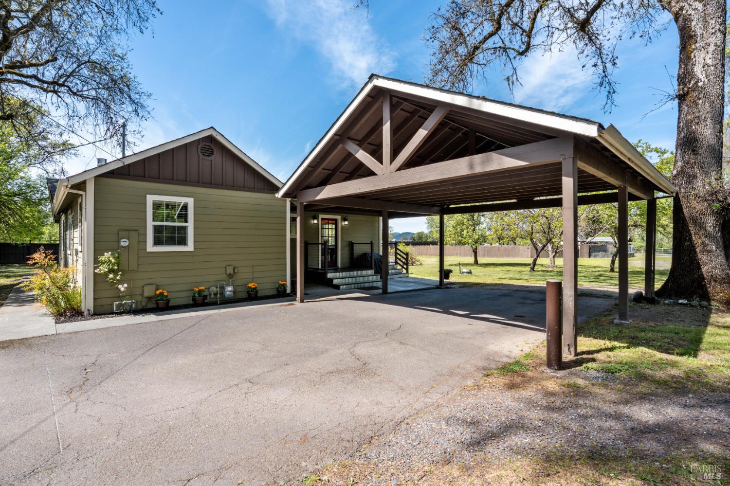 2150 Valley Road Willits CA 95490
