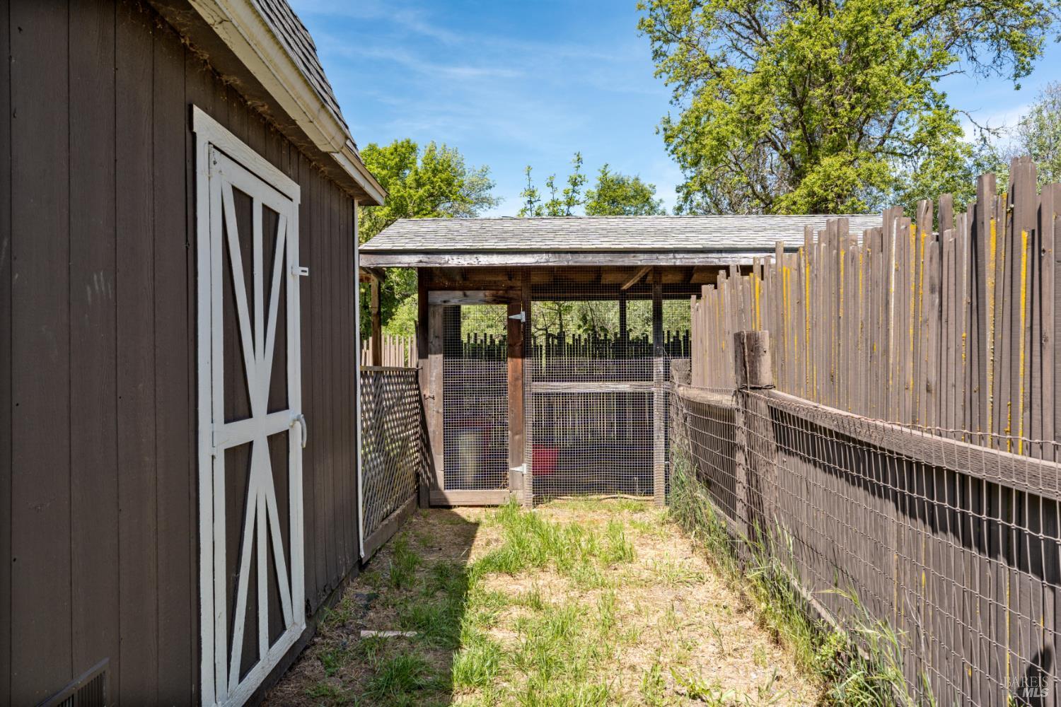 2150 Valley Road Willits CA 95490