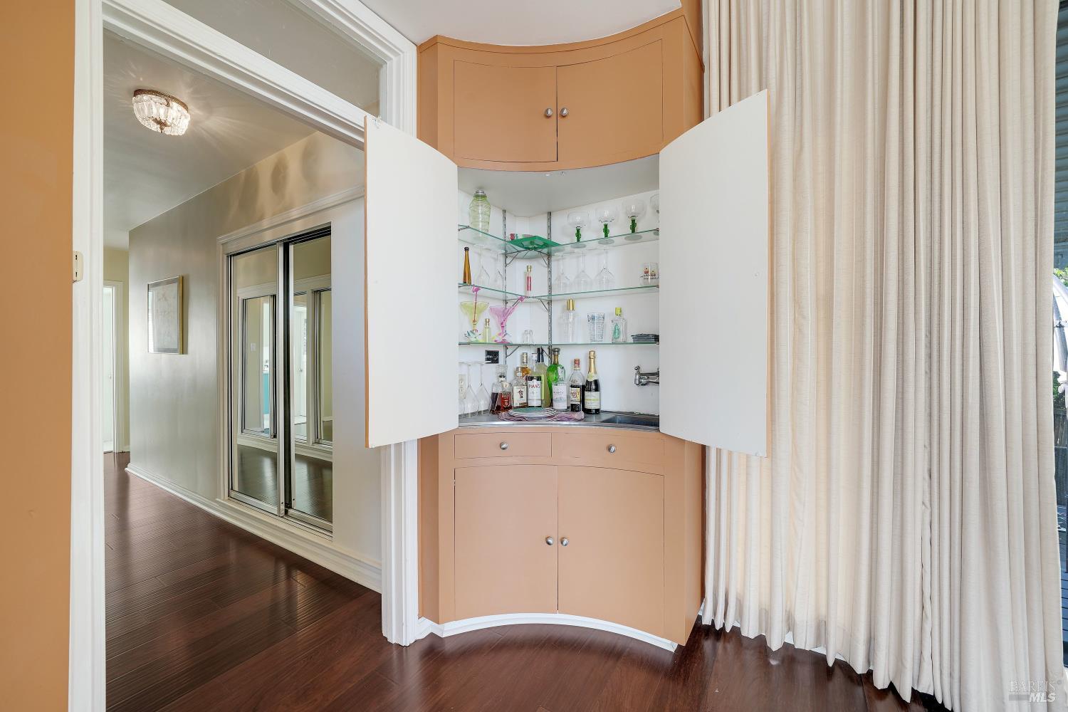 657 Washington Street Vallejo CA 94590