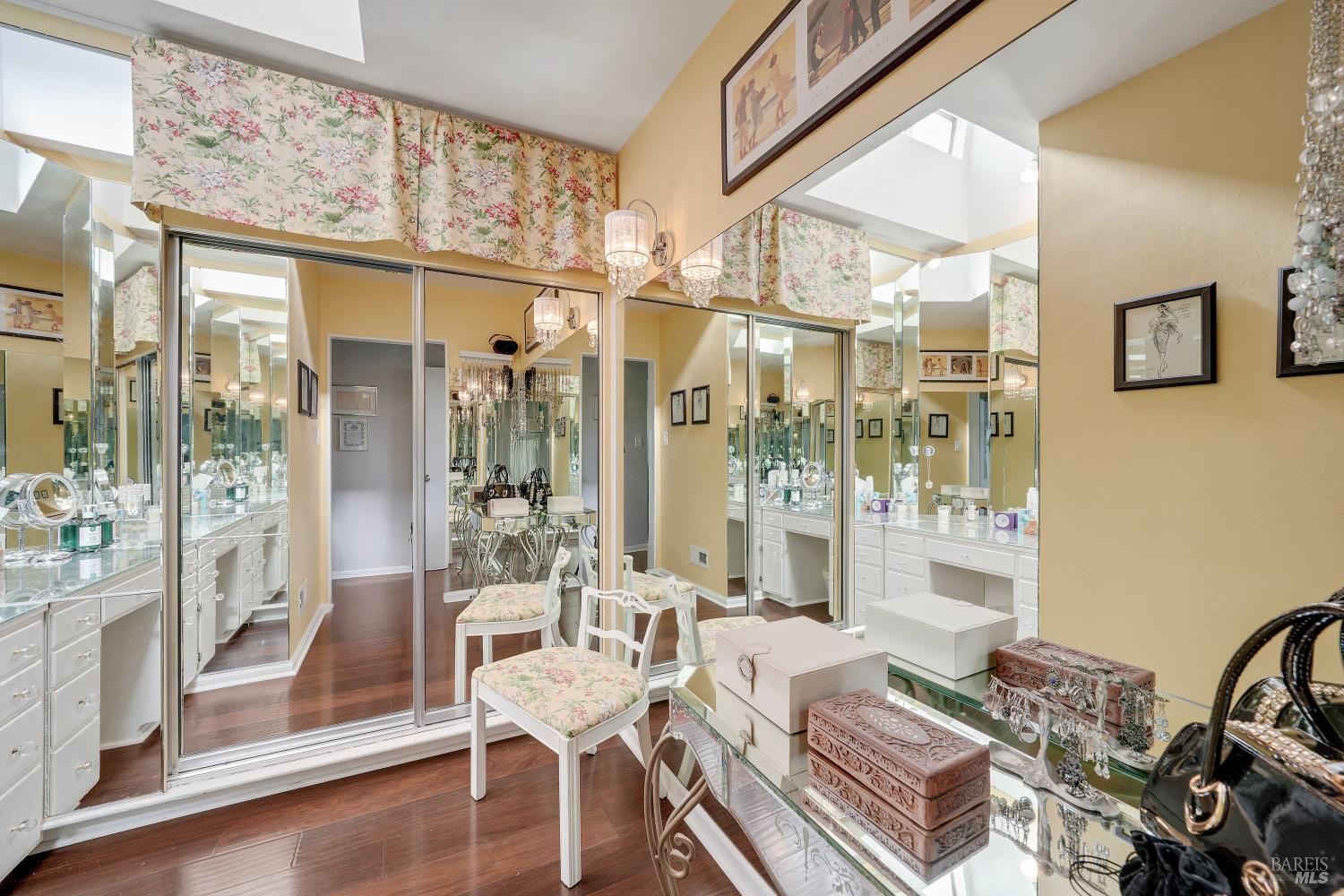 657 Washington Street Vallejo CA 94590